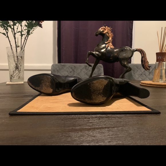 HP💎- Balenciaga Two Toned Black Leather Boots - Picture 6 of 13